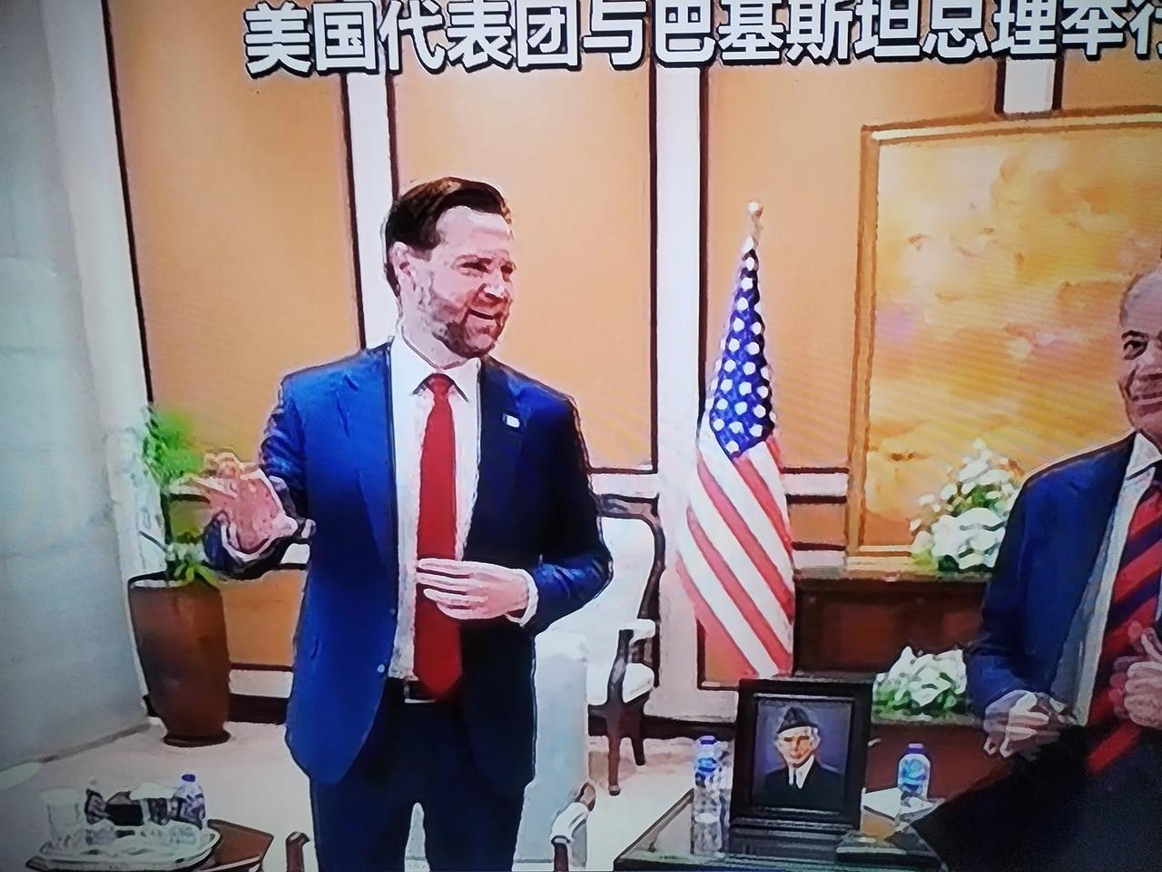 特朗普派万斯来巴基斯坦伊斯兰堡跟伊朗谈判，是老奸巨猾地特朗普甩锅的一种手段。
 
