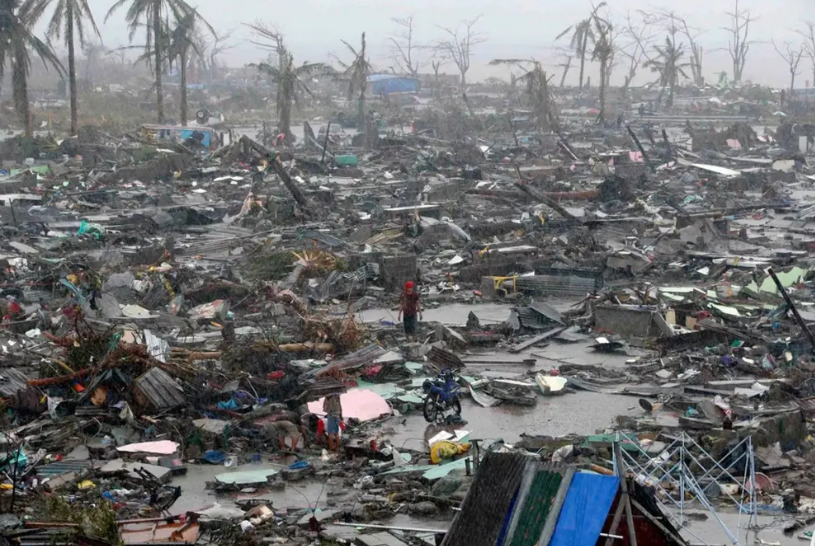 菲律宾多座城市遭台风袭击成废墟，中方未发布援助公告，菲网友这下彻底急了！11月初