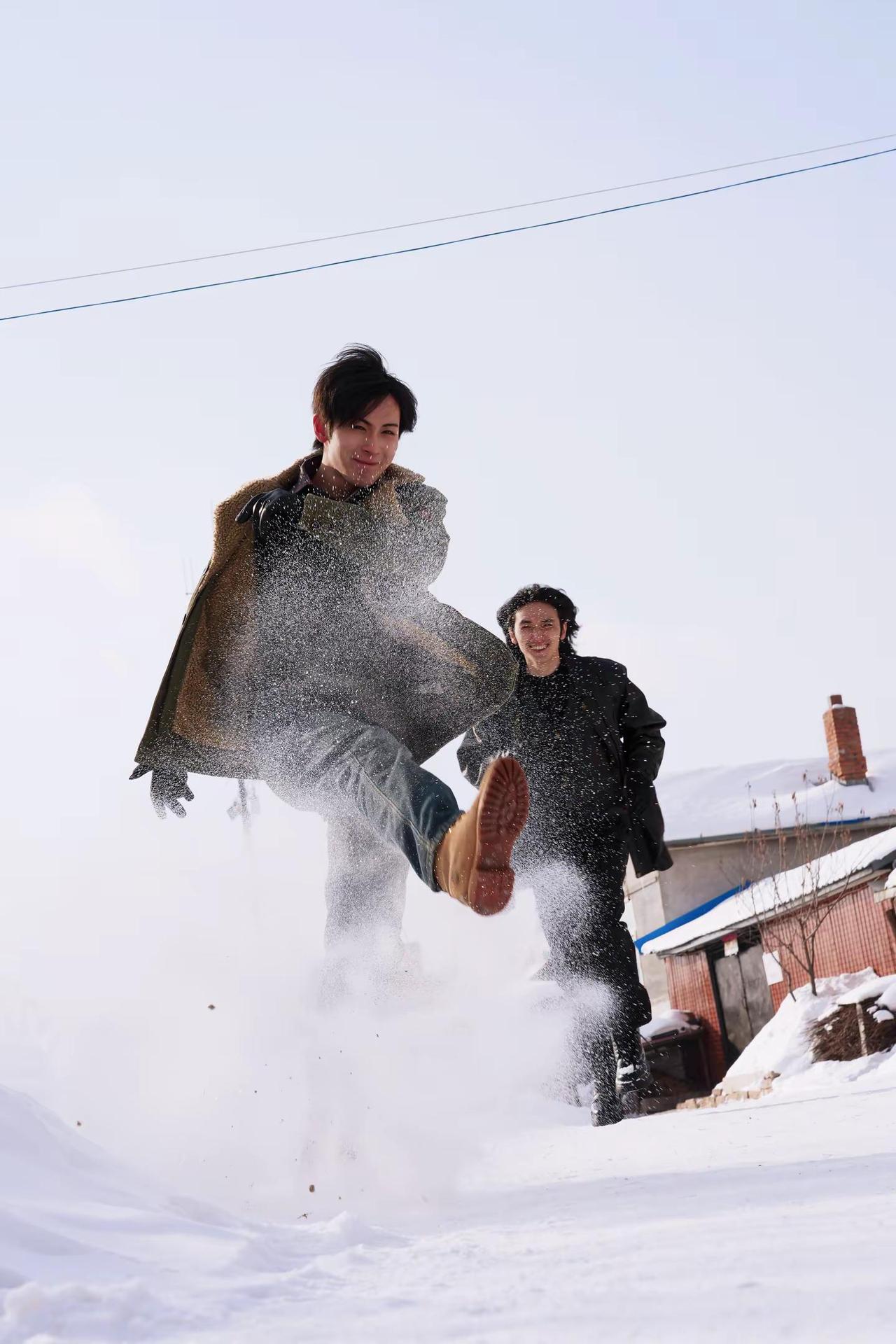 冻结那时间冻结初遇那一天。冻结 林俊杰 雪地 电影感