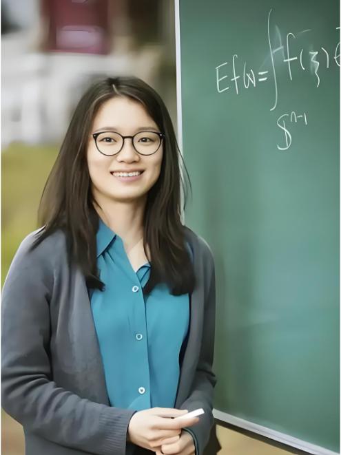 王虹说：它是那么的纯粹与抽象化，远离尘嚣，是我们精神领域的一方净土，但又决非清玄