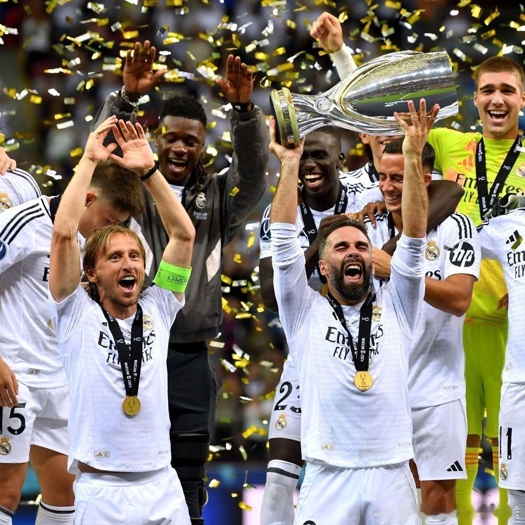 卡瓦哈尔: 超级杯冠军 🏆🏆🏆🏆🏆 ​​​