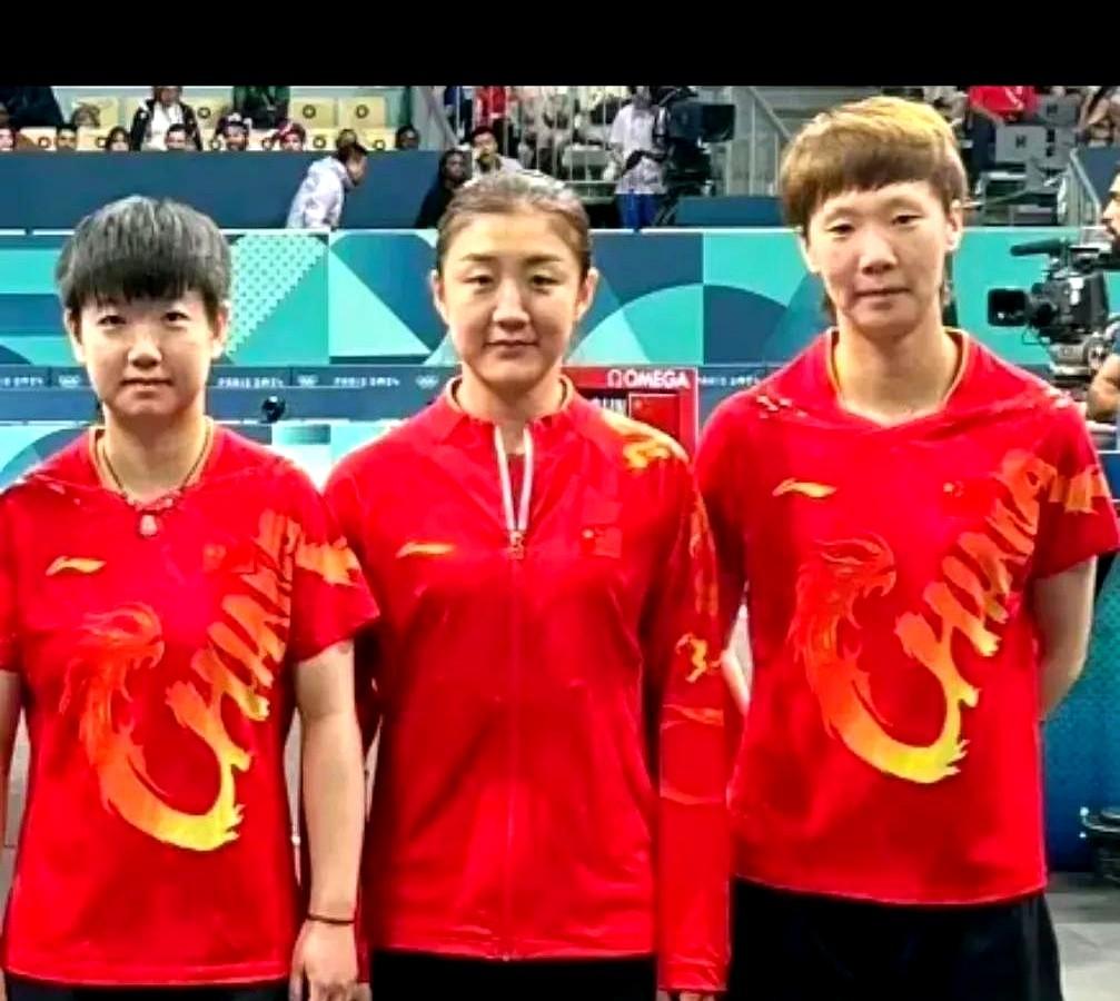 国乒内战，谁赢都揪心

孙颖莎打陈熠，王曼昱碰石洵瑶，手心手背都是肉。

石洵瑶
