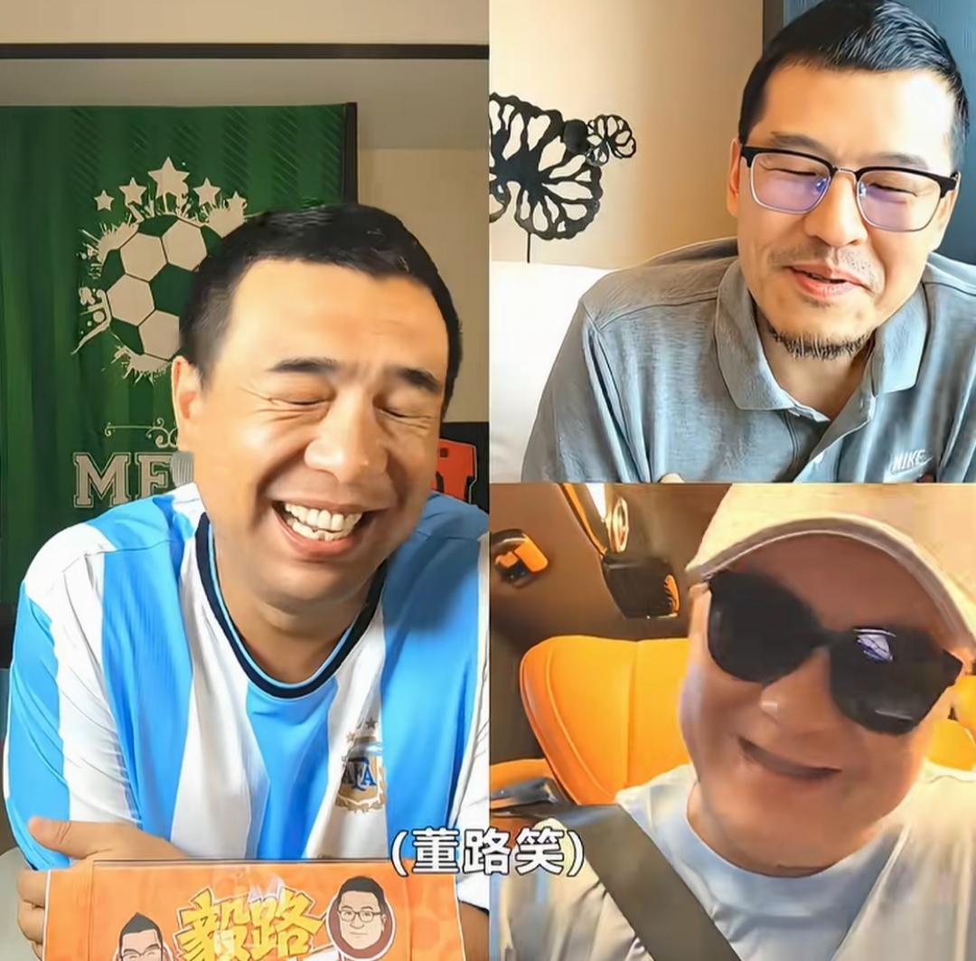 昨天，当男篮输给日本队以后，董路、杨毅、徐亮连线时，作为足球圈的代表人物，徐亮发