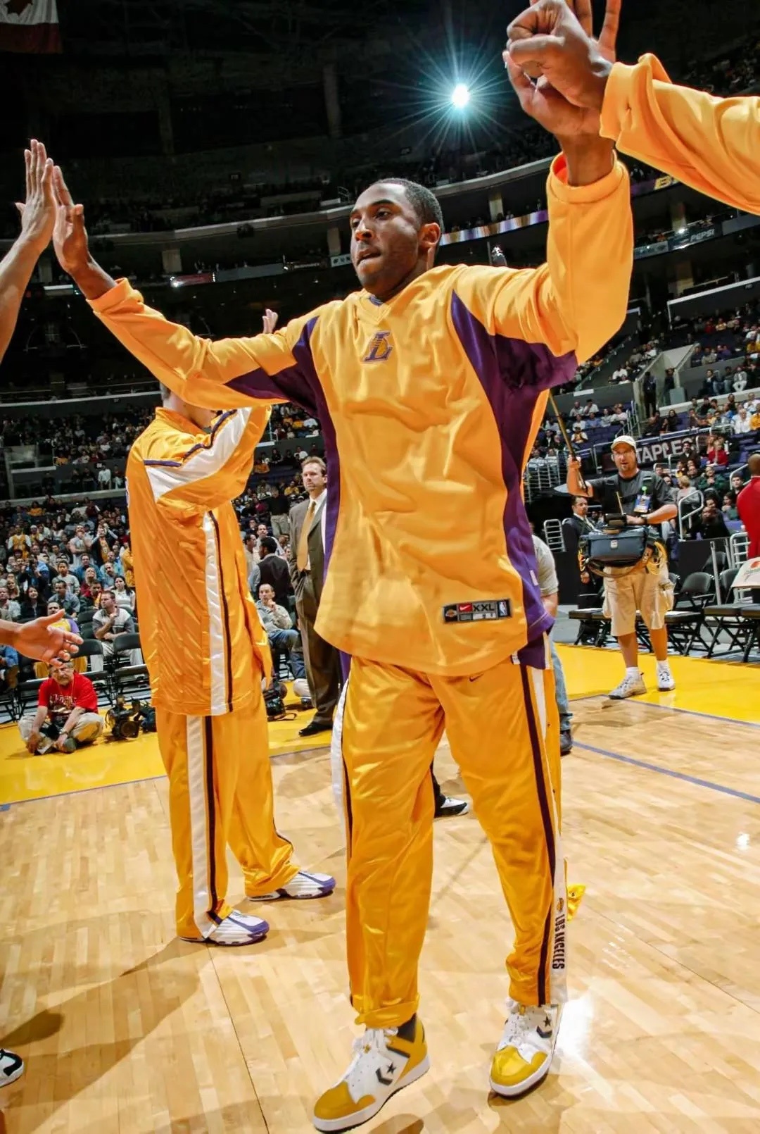 有些路，走下去，会很苦很累，但是不走，会后悔，没有哪件事，不动手就可以实现，只有