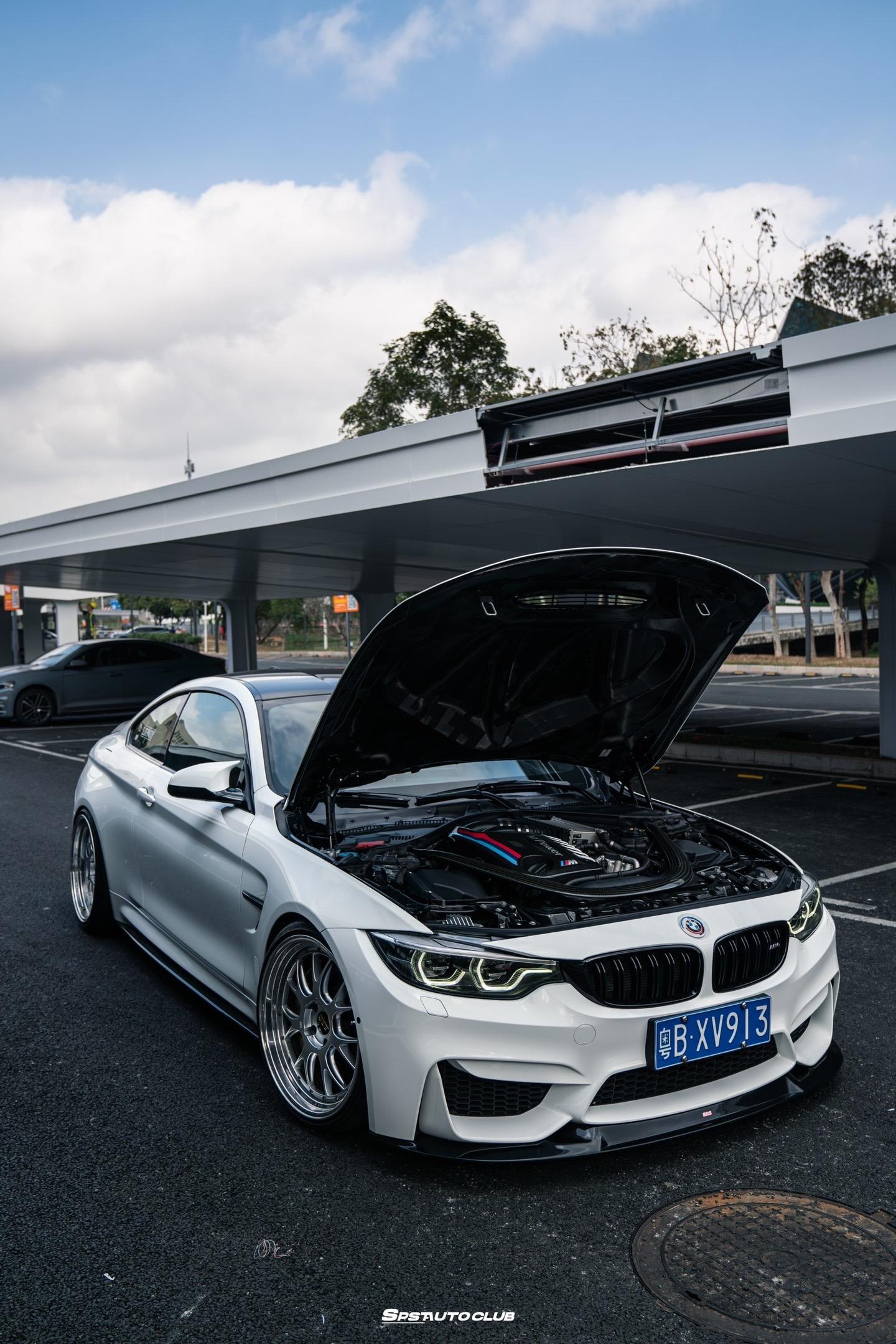 M4&GT3。