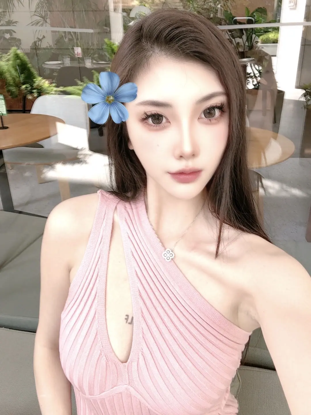 强子开门妈是甜妹。