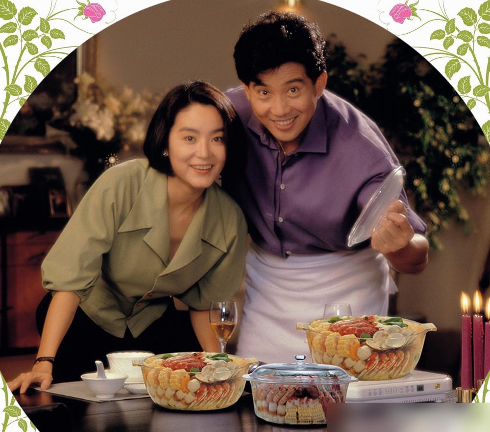 79岁的秦汉最近露面，直接打了“苦情老头”传闻的脸！
 
之前网上传他白发苍苍，