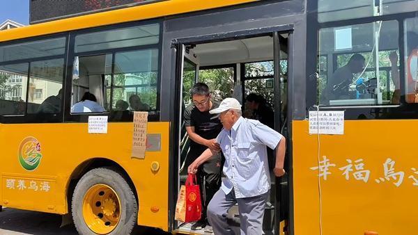 内蒙古乌海市乌达区将报废公交车改造为