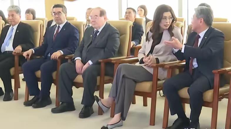 郑丽文参访上海洋山港

国民党主席郑丽文今天到了上海洋山港。这是她来大陆的第三天