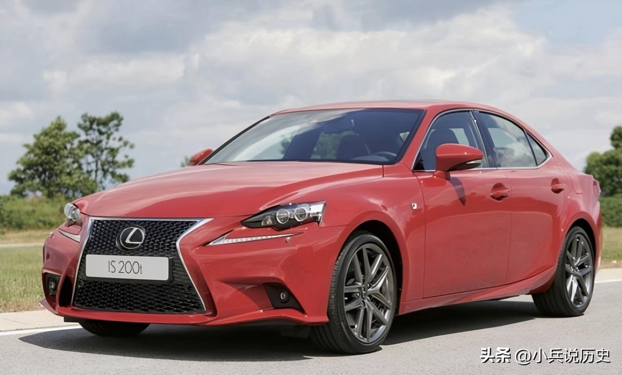 雷克萨斯IS 200t
虽然上市已经两年有余，但雷克萨斯IS系列却并没能在市场上