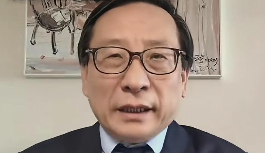 高志凯：电车取代油车是大趋势，长远看电车必胜，油车必败。
很多人理解成国家之间车