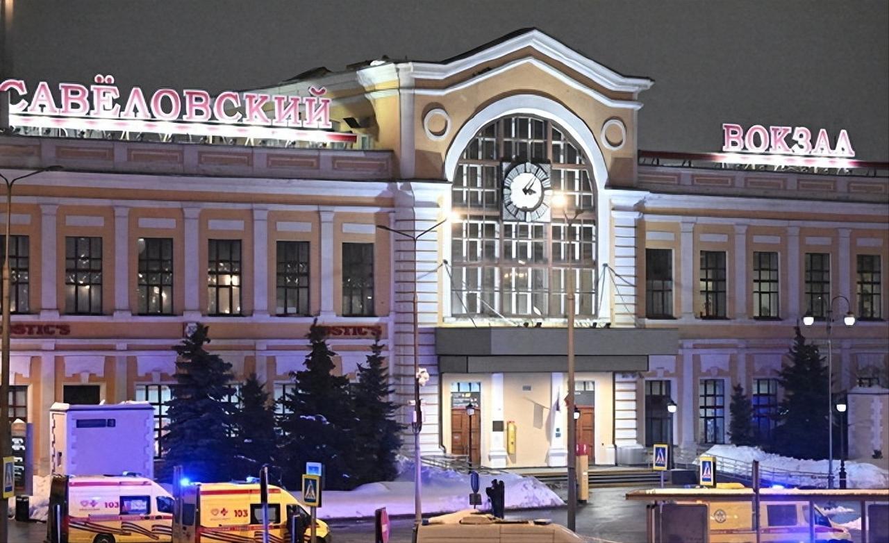 突发！莫斯科火车站剧烈爆炸，多人死伤，普京话音刚落就遭下马威！
 
莫斯科深夜惊