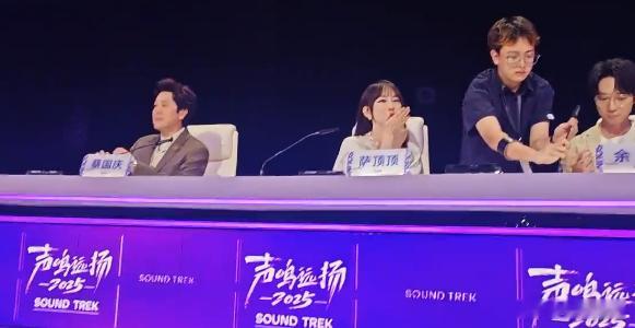 芒果台办选秀，从来不会请很重磅的歌手当评委，远不如浙江卫视请的汪峰张惠妹那英庾澄