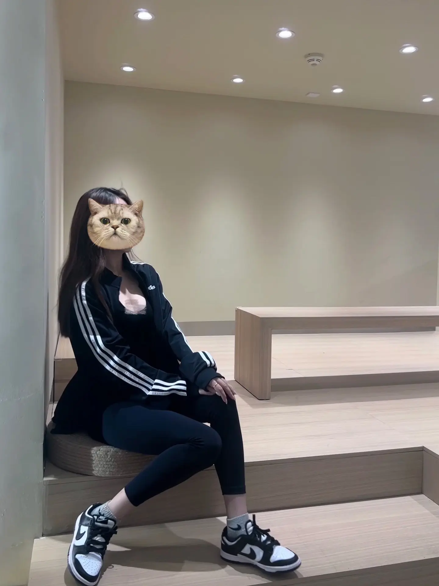 那晚聊到凌晨 其实心比手机烫