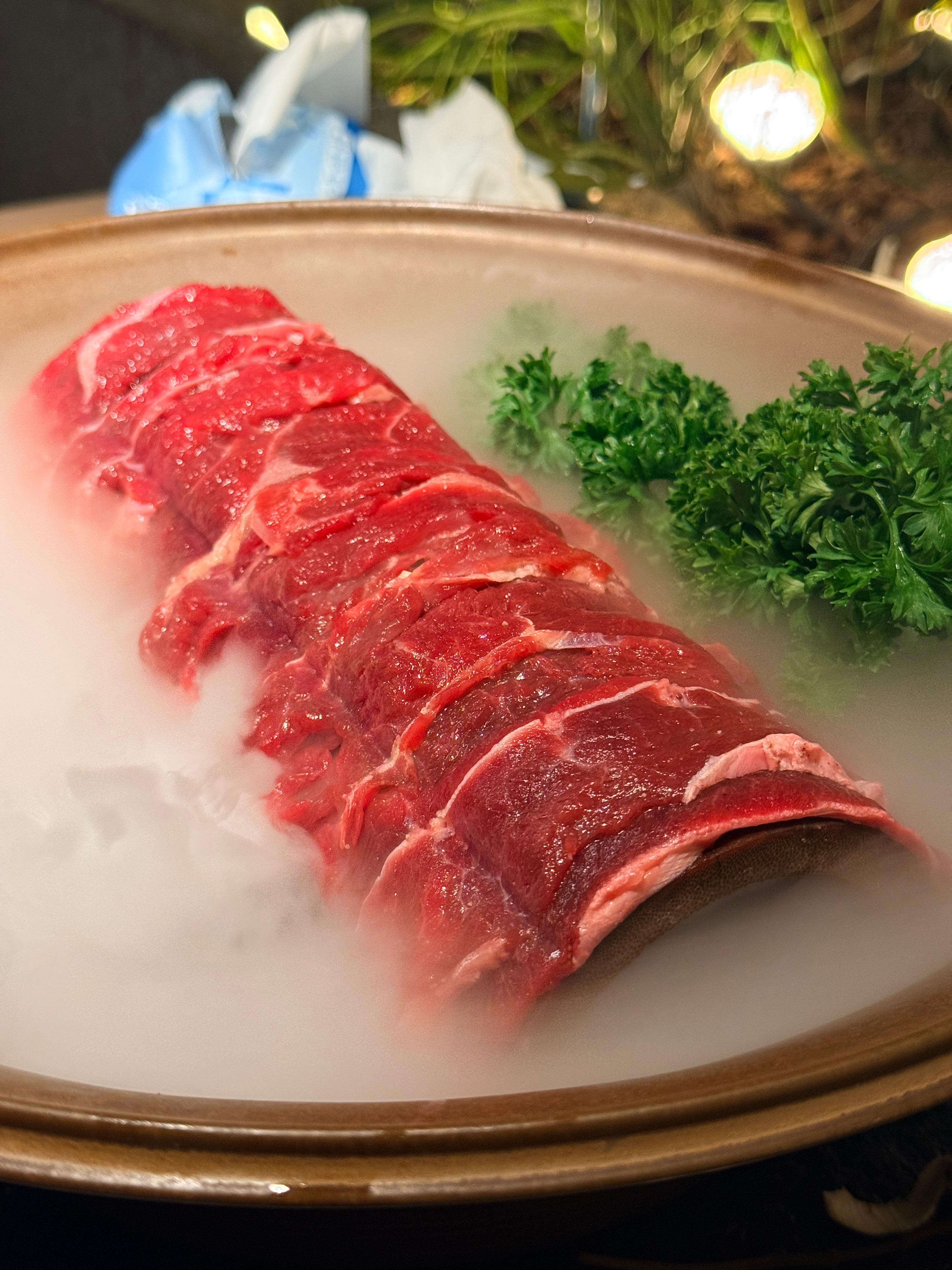 我的感受来说，大家的收入和工作都在会出现一些不稳定的因素，所以大家广积粮，少消费