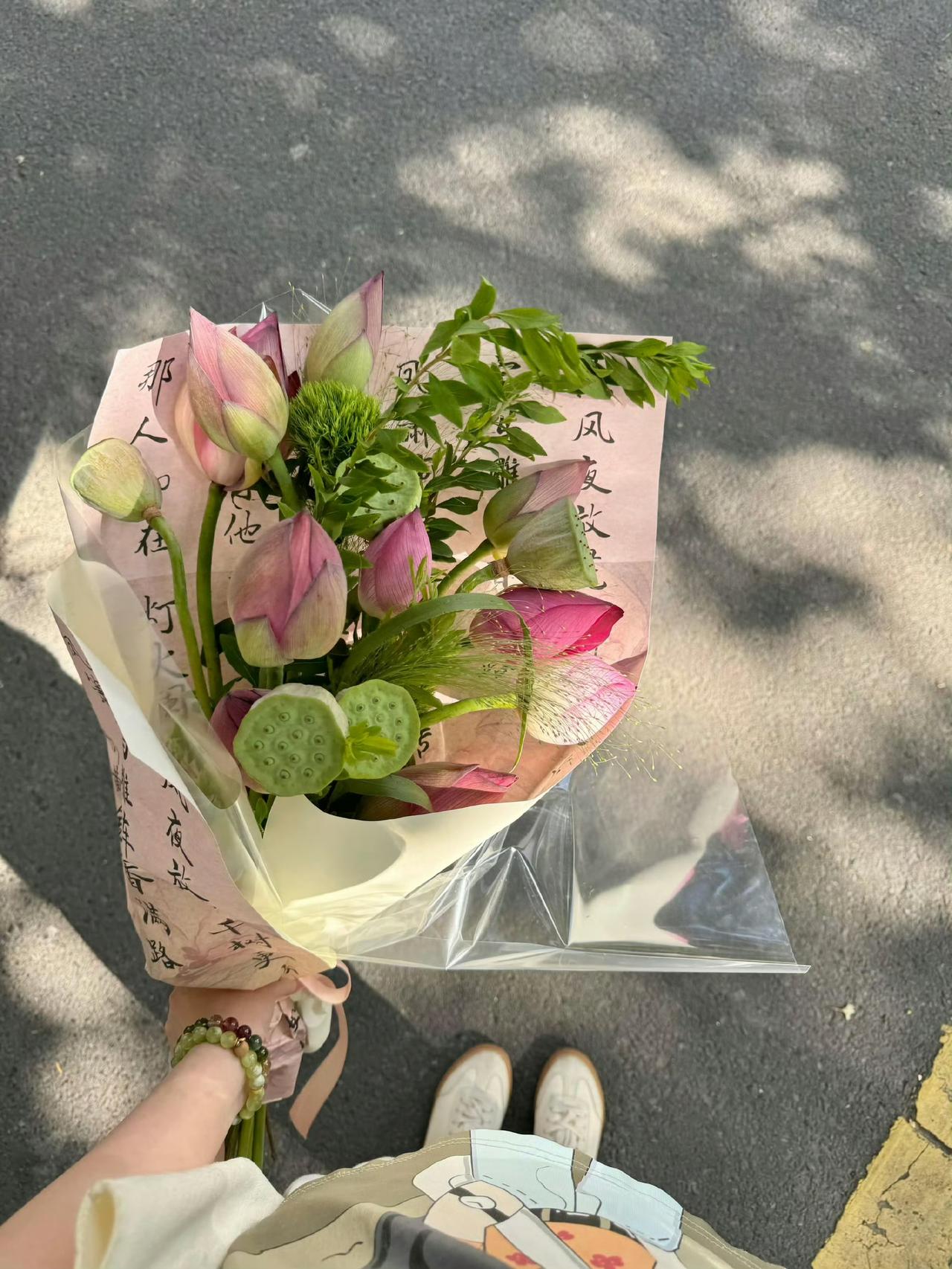 泡在水里的快乐,才是夏天的意义。