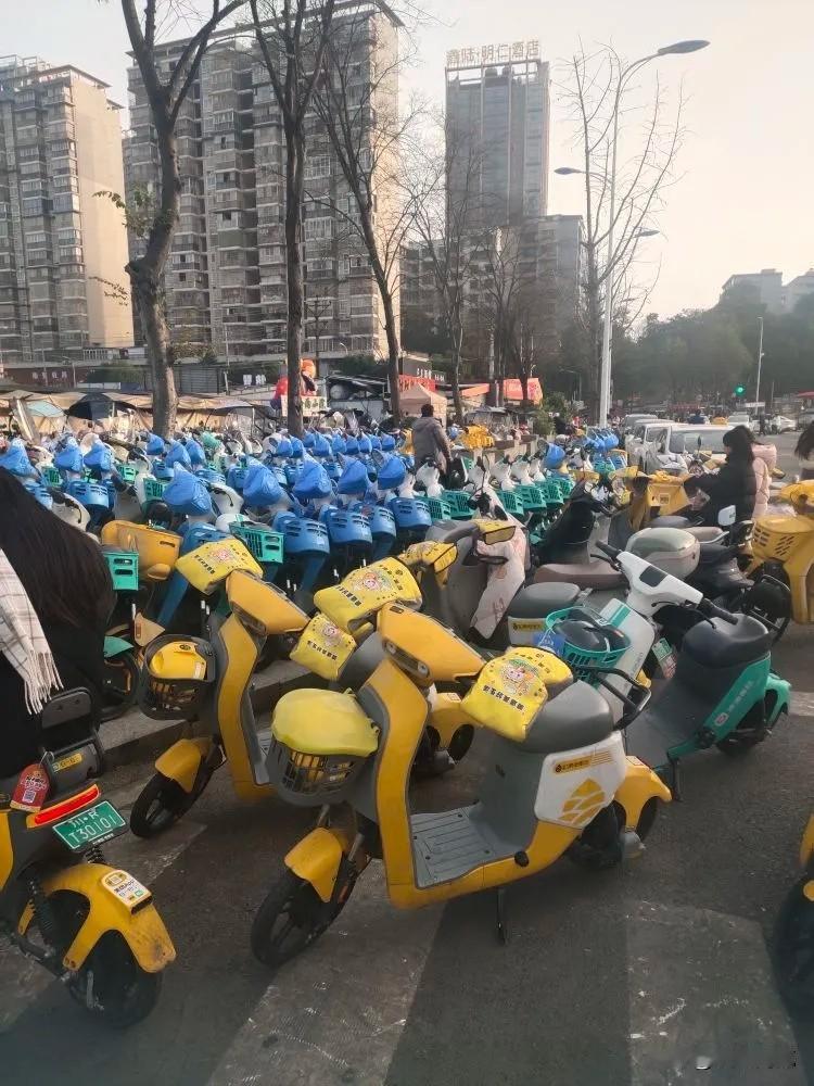 南充:关于这里共享单车投放数量有增加之势的回复……

南充:高坪城管这里共享电单