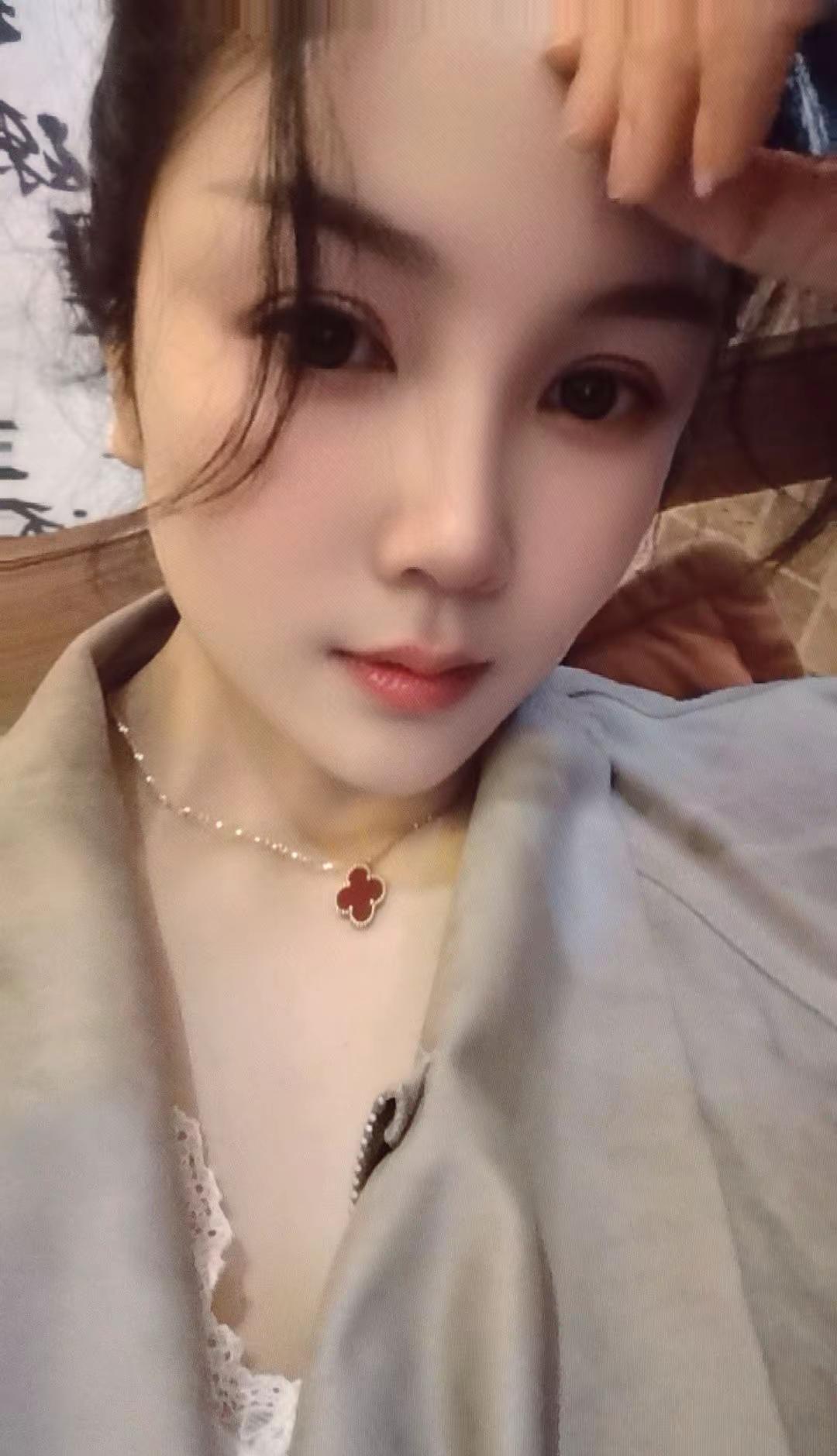 人生最美的状态就是，人静，物简，心安。