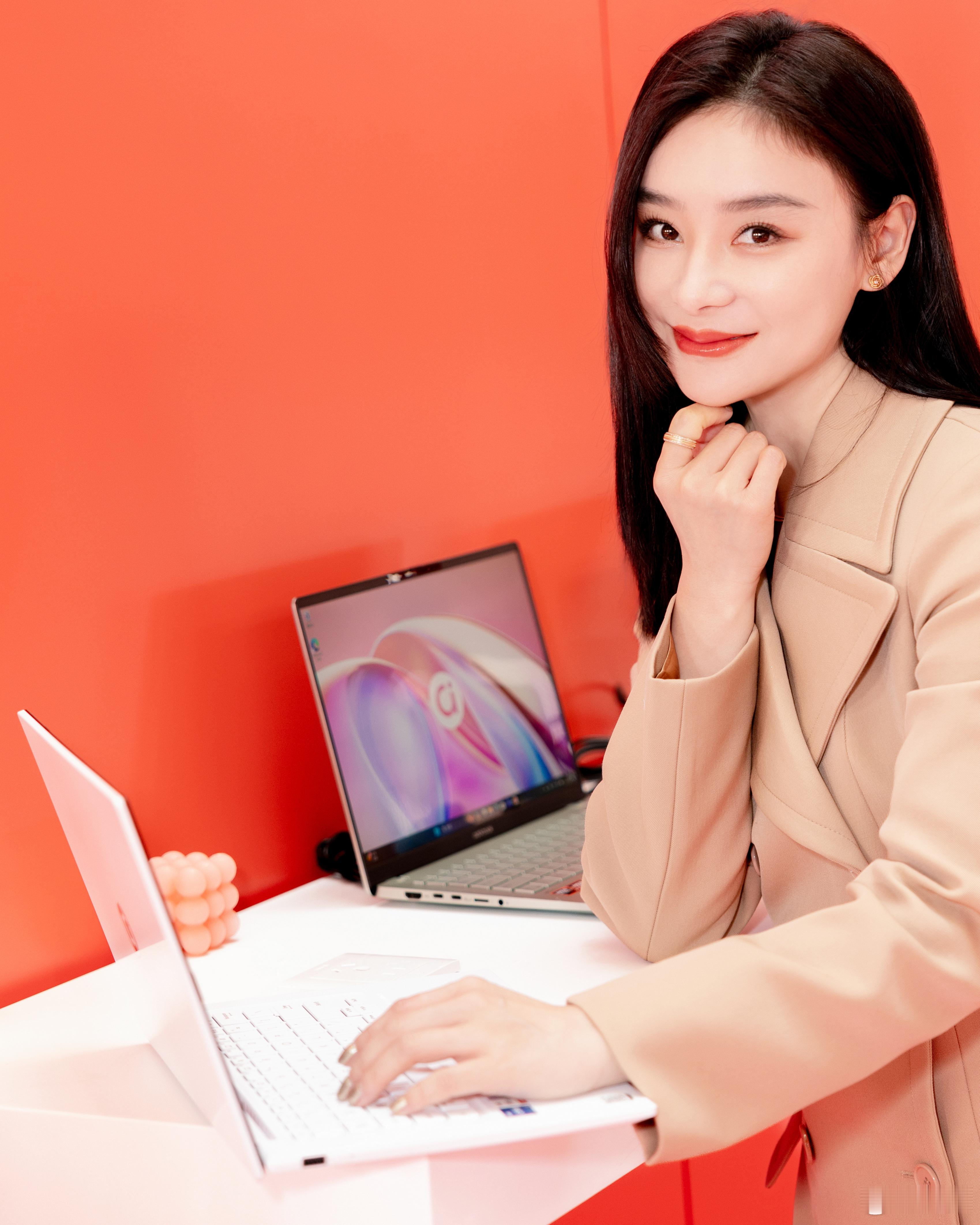 袁姗姗 ✨ 线下品牌活动，闪闪发光的闪光大女主 ​​​