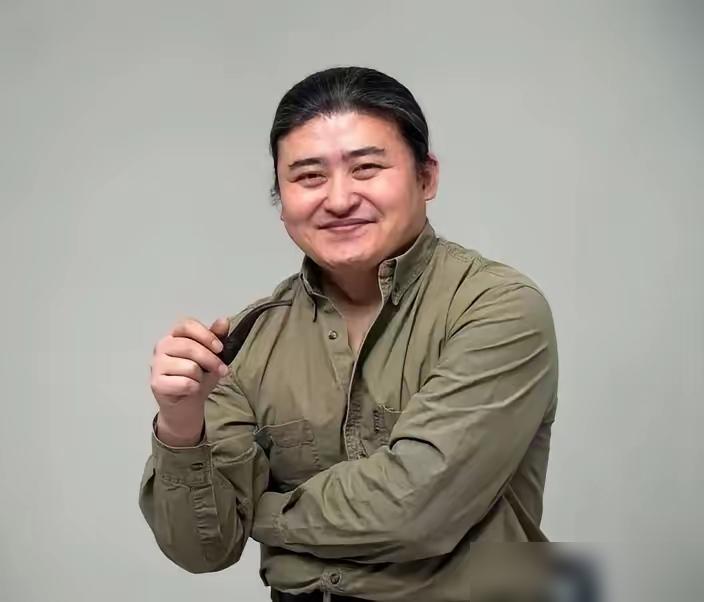 好奇查了一下刘欢的家世，不查不知道，一查太意外了，他父母根本不是什么普通人，是桃