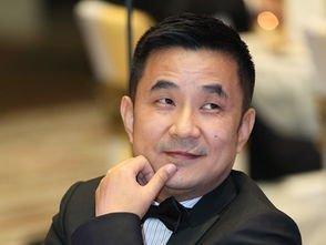 2008年，在北京圈地600亩的王永红狂赚50亿，翻身当上江西首富，斥巨资为女友