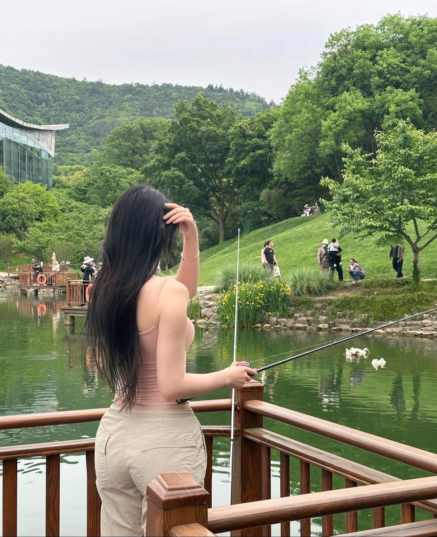 好像看着有那么点训练痕迹