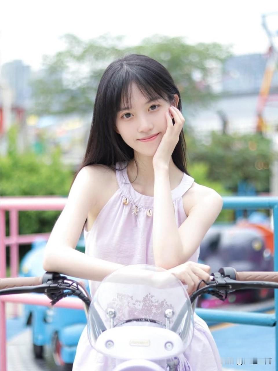 骑上心爱的小摩托，永远不会塞车
