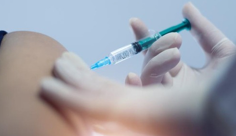 新冠疫苗接种后死亡的两名20多岁男性（享年27、28）的遗族，对美国制药公司辉瑞