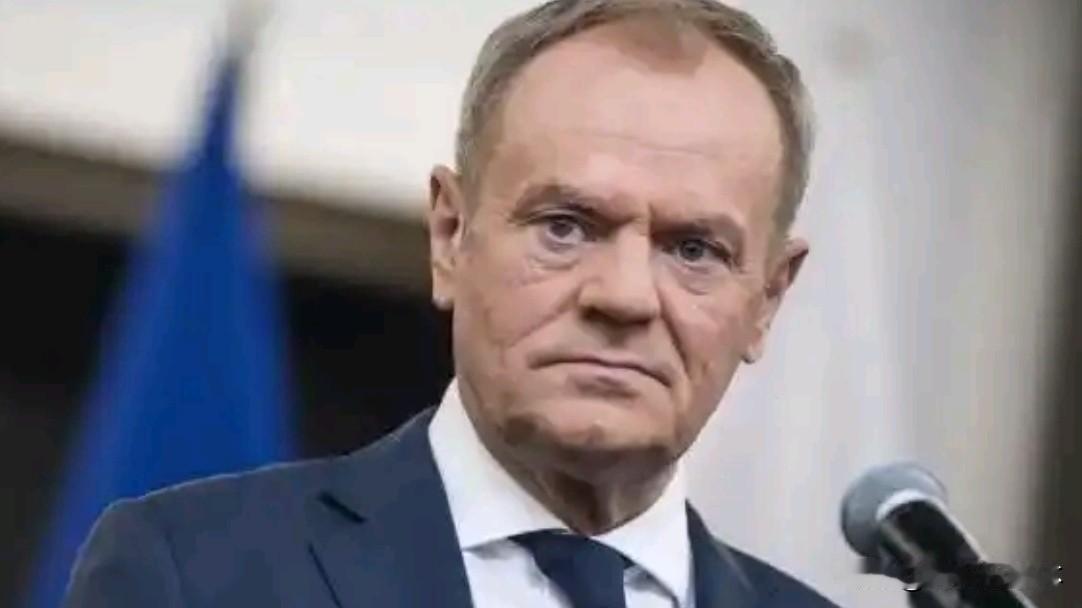 导弹落境不敢追责，波兰外长隔空甩锅，一场精致的政治表演
 
2026年7月30日