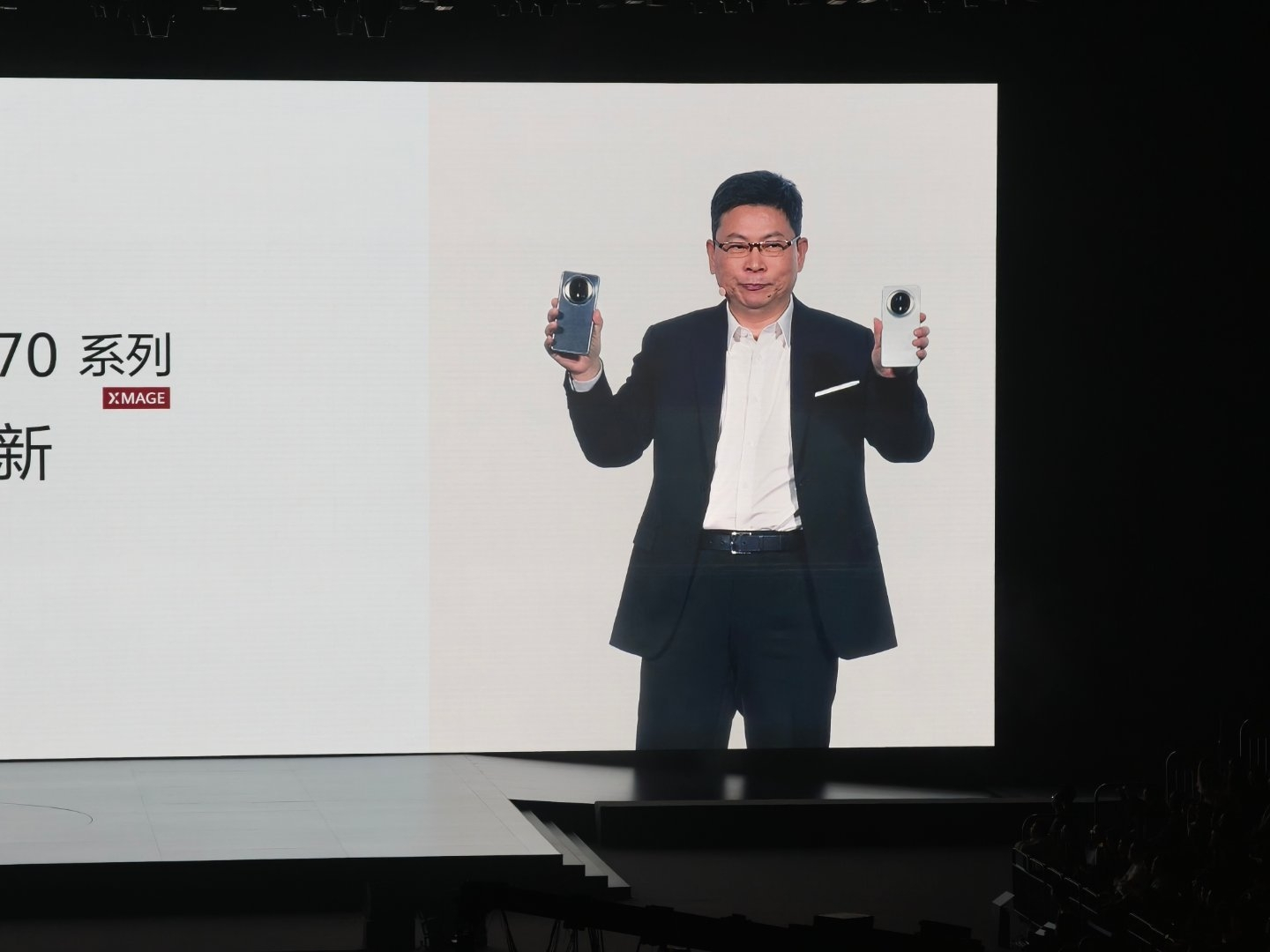 【 余承东 靠抄袭是没有未来的  】11月26日，华为Mate品牌盛典上，华为常