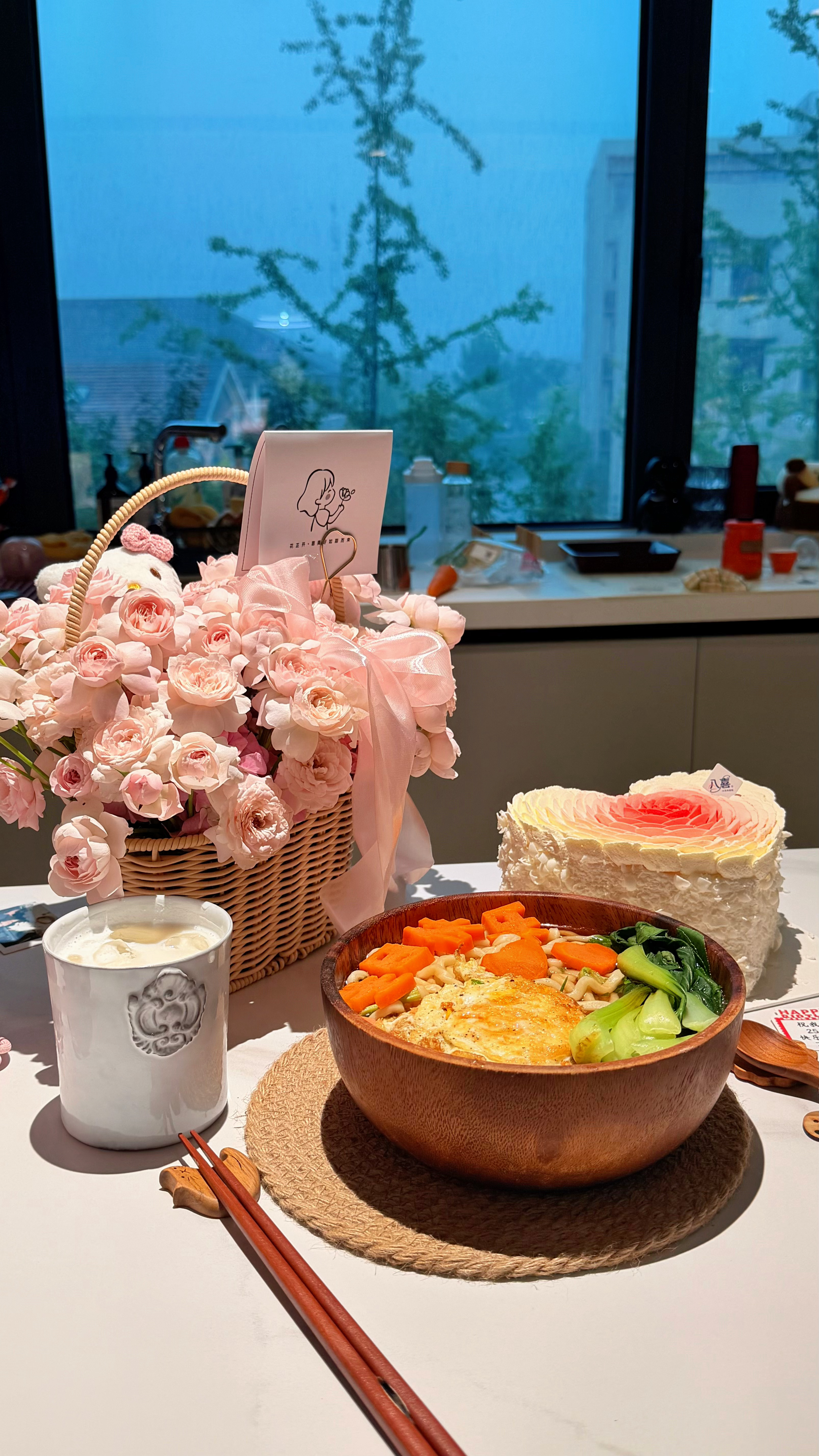 下雨天 宅家过🎂 