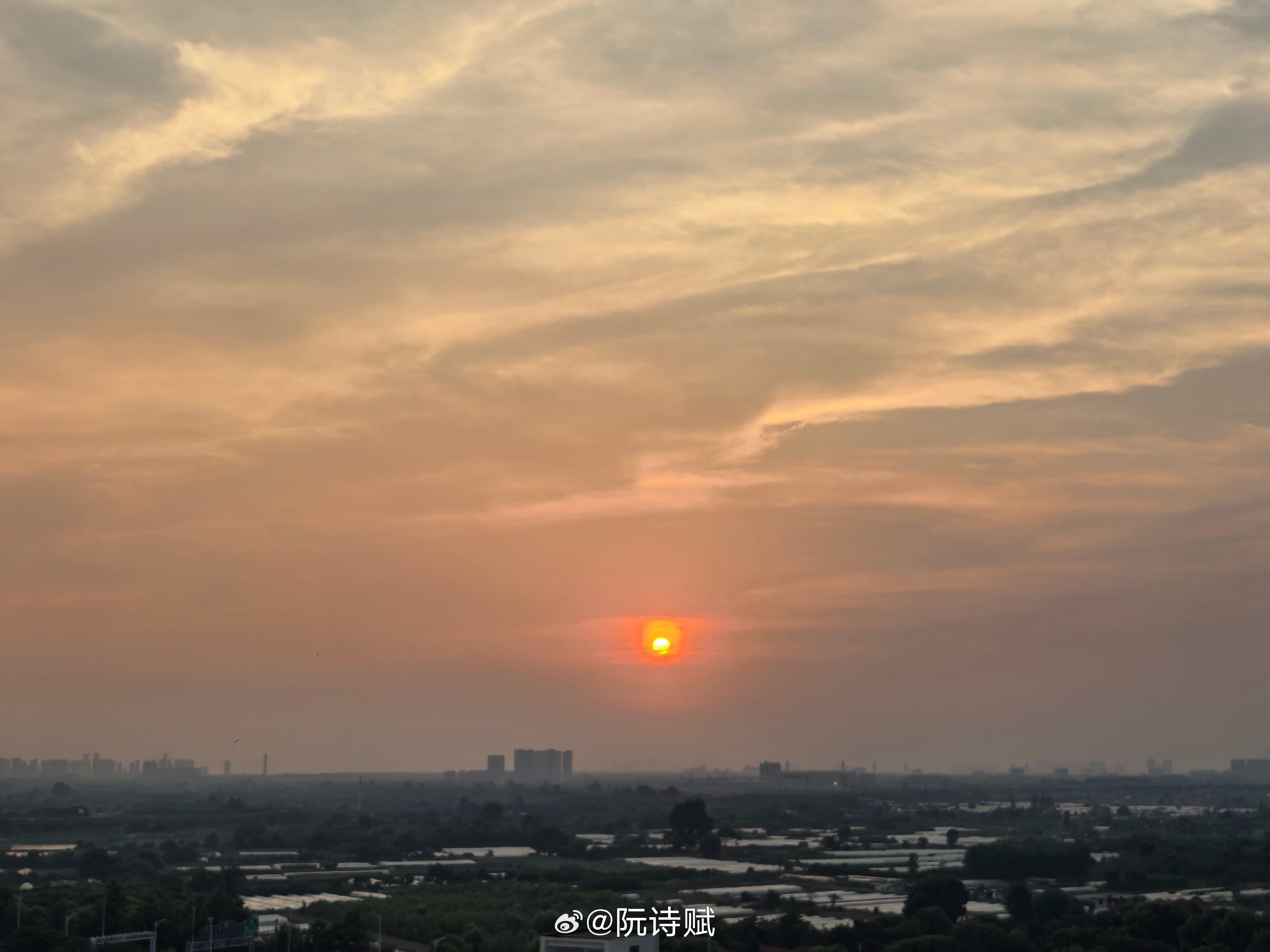 又是没有错过黄昏的一天。阮诗赋的胡思乱想落日生活哲学家