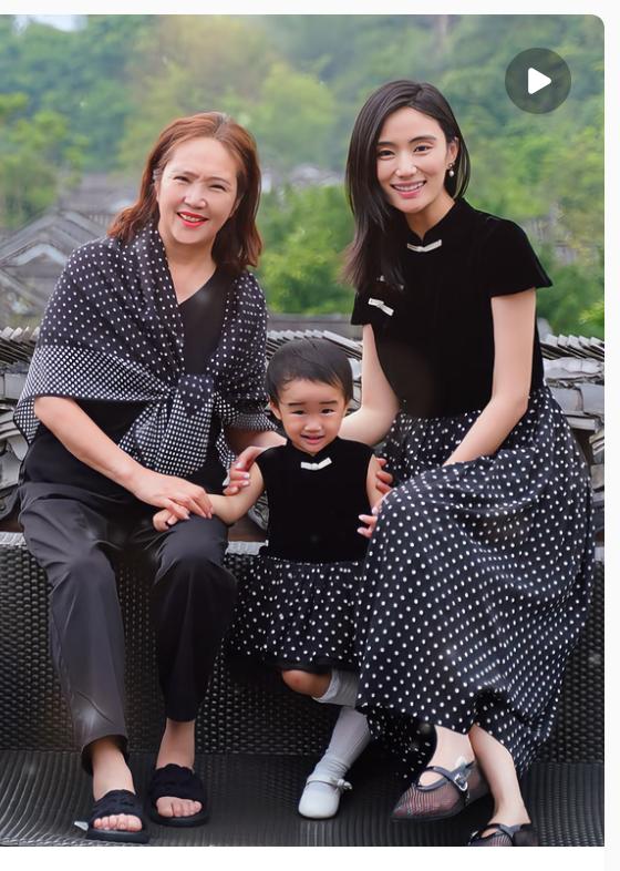 海哈金喜， 我越来越不理解了 她总说爸妈离婚30多年，到底念啥呢？ 念恩怨吧， 