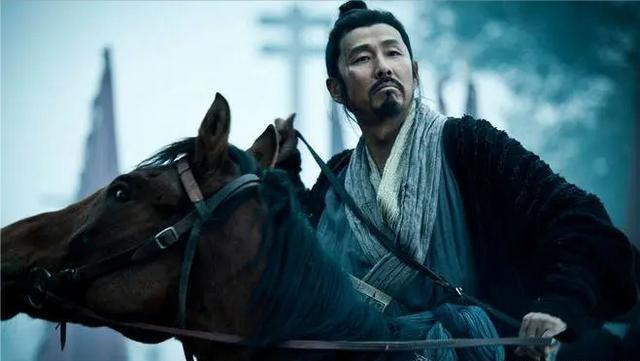 刘邦对亲爹不跪，还得让全天下都认同，这操作够狠！
汉高祖刘邦登基时，他的父亲刘太