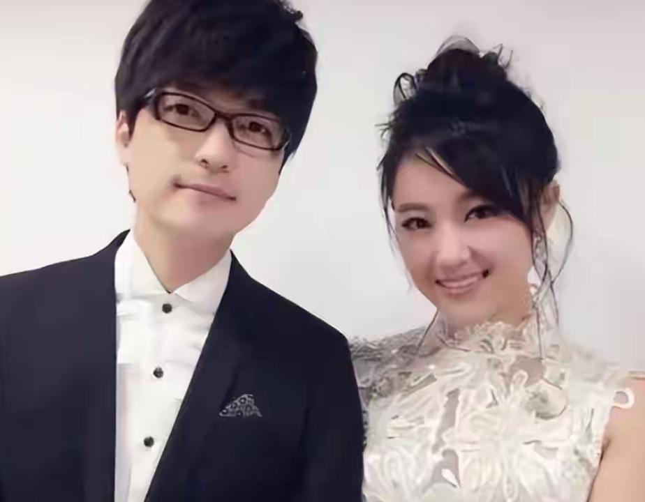 离婚8年后王小玮官宣喜讯，那个主动放手一切的男人，如今怎样了
娱乐