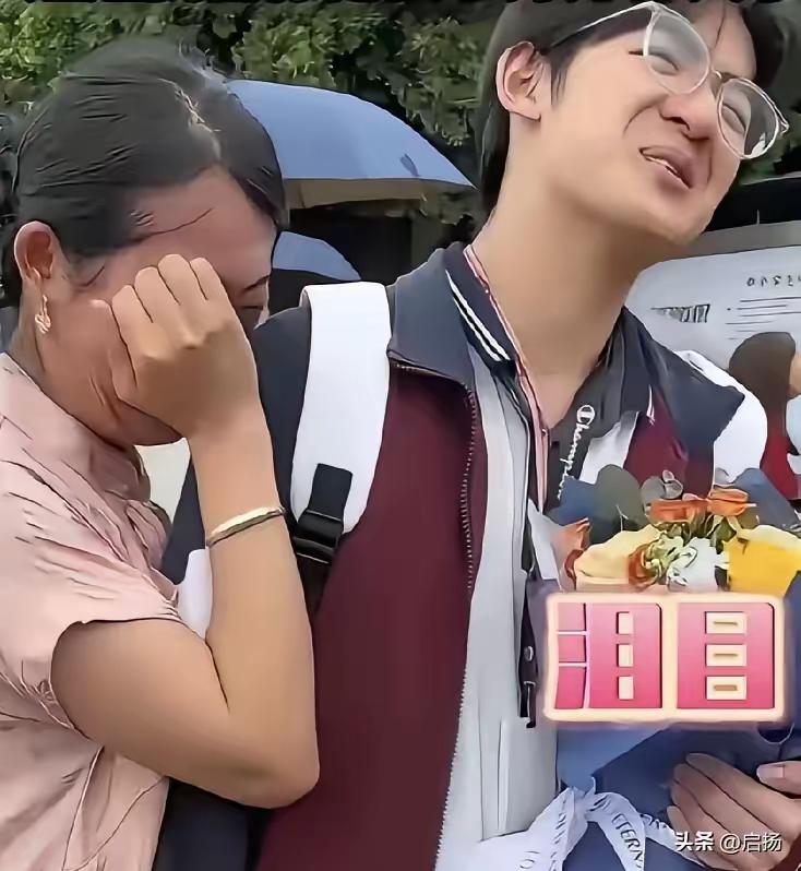 三岁失母被小姨收养，少年高考圆梦清华，小姨泣告姐姐：我把孩子养大了
 
命运的风