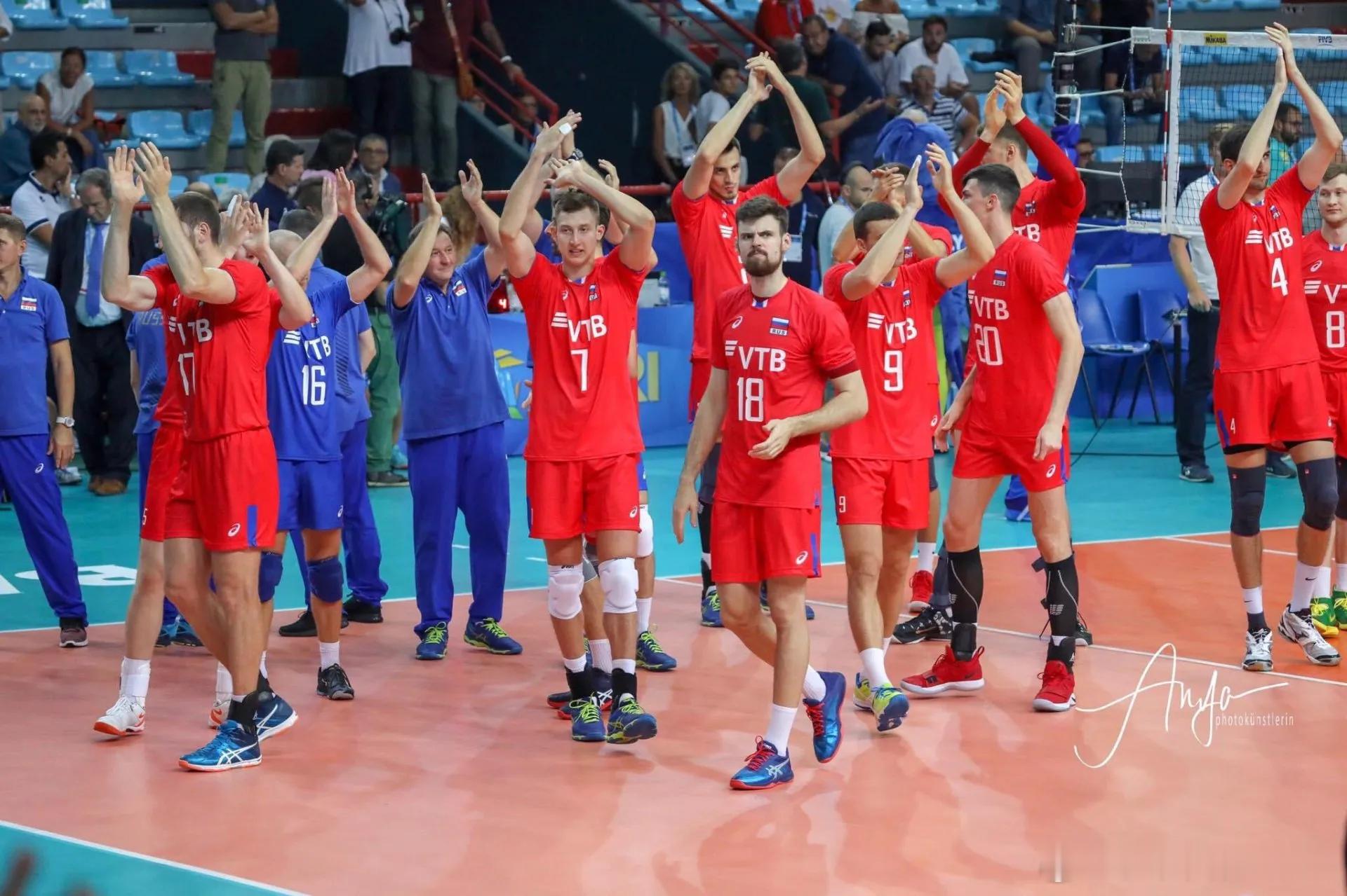 ⚡️ 据《泰晤士报》记者欧文·斯洛特（一位著名的体育专家）撰文称，俄罗斯运动员在