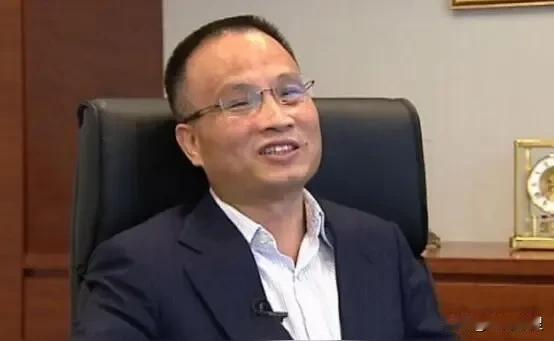 作为广州龙狮老板钟乃雄的老乡，衷心恭喜钟老板，今次季后赛钟老板至少可以血赚一笔！