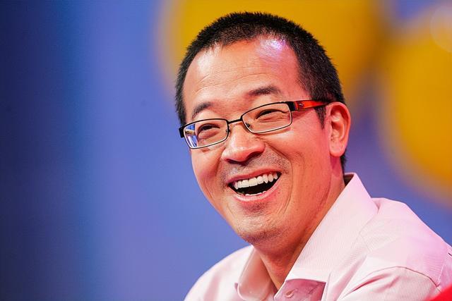 余敏洪能斗过300万粉网红“铁头惩恶扬善”吗？
新东方无视双减政策违规补课，抖音