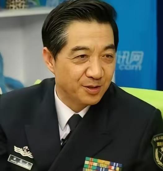 张召忠有句话越品越觉得准 —— 特朗普恐怕是美国最后一位还能让美国 GDP 压过