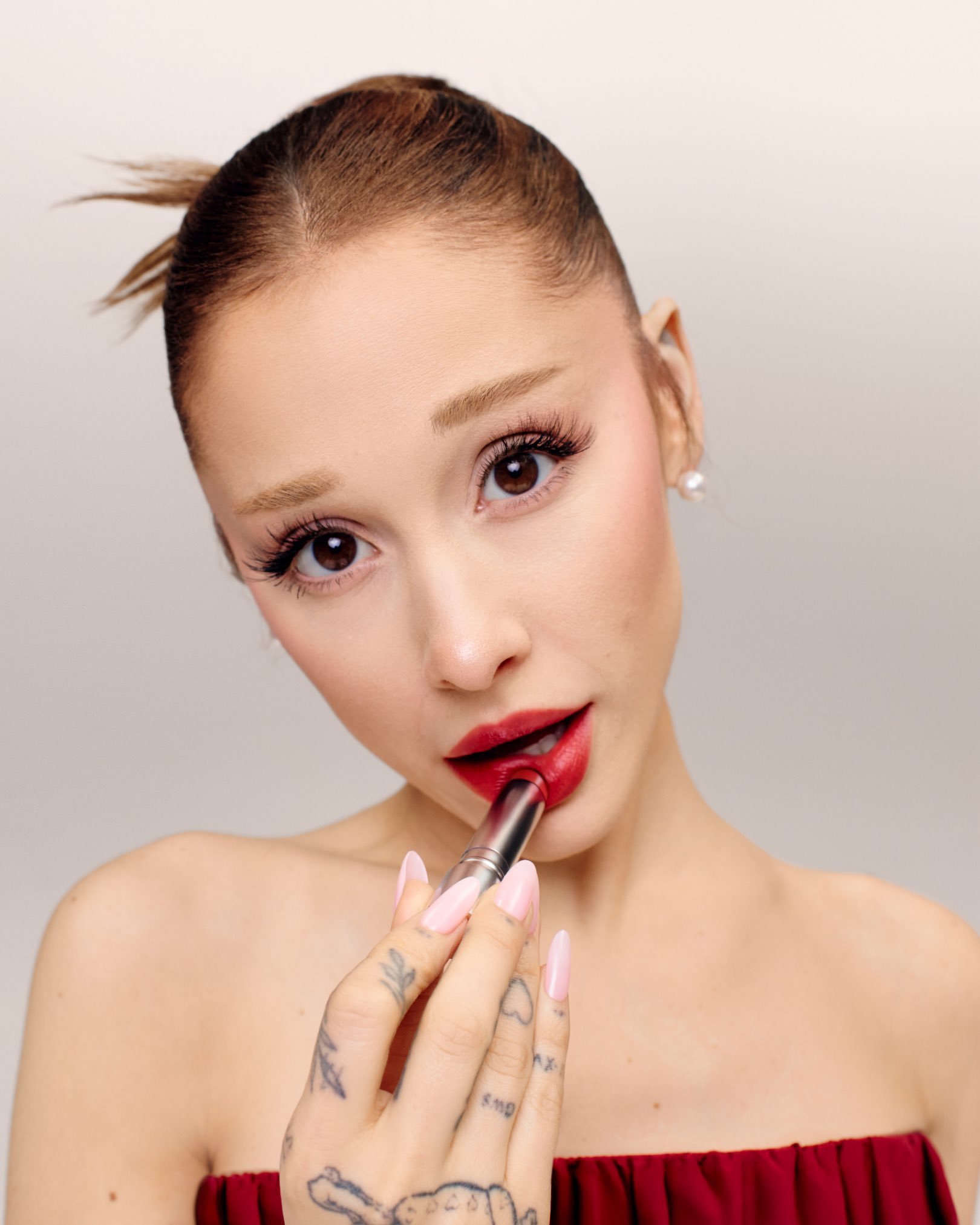 r.e.m.beauty更新💄ArianaGrande
