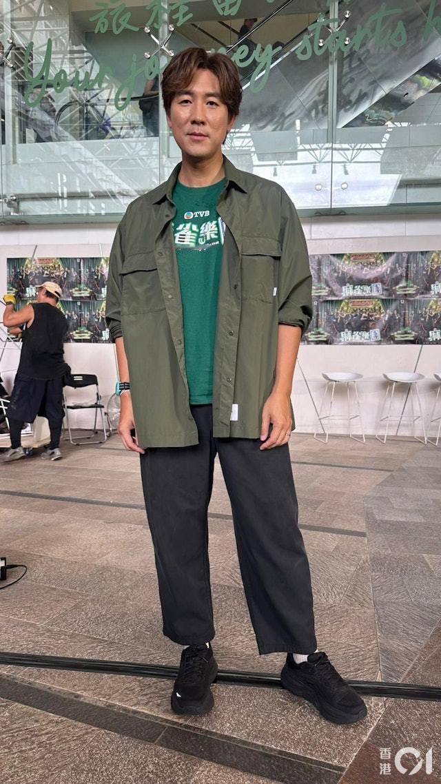 谭俊彦（Shaun）出席无线热播剧集《麻雀乐园》的街头宣传造势活动。他接受采访，