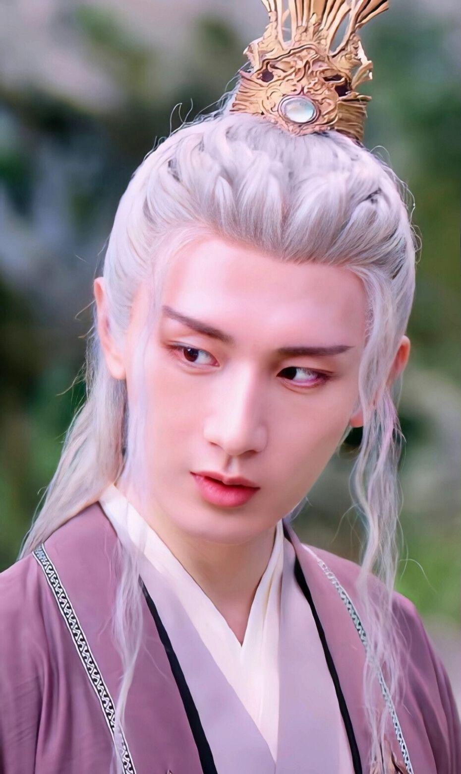 爱一个人，不需要理由，更无需证明，那些需要证明的感情是有瑕疵的，是因为爱得不够纯