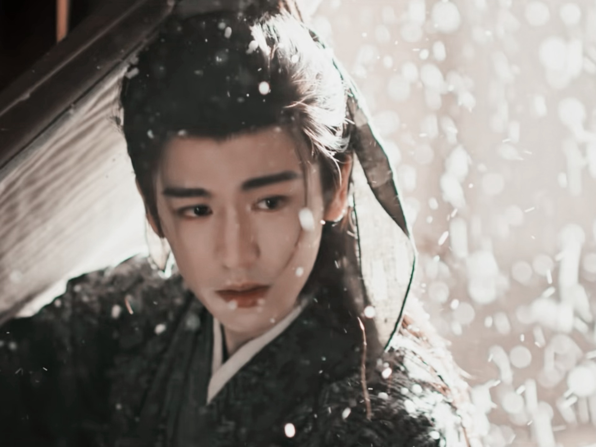 踏着风雪而来的谢征帅成神了有人懂吗救命啊。。。。。 