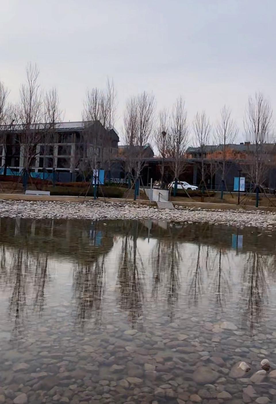 数据来了！昨日（4月16日），北京二手房市场“二增二降”！

网签量下降——
