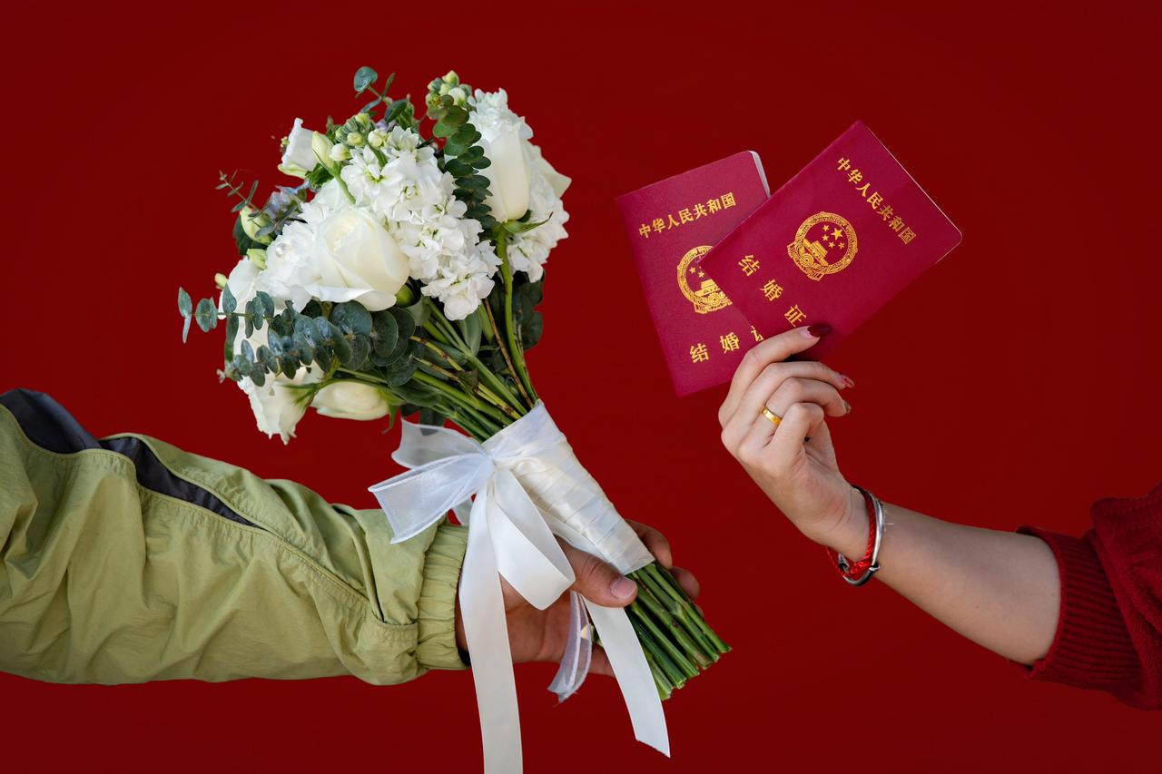 领证跟拍 结婚证 雷山县