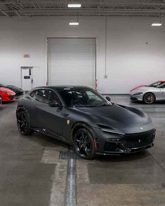 🏎️法拉利Purosangue，哑光黑，颜值爆表！🖤当这辆法拉利Purosa