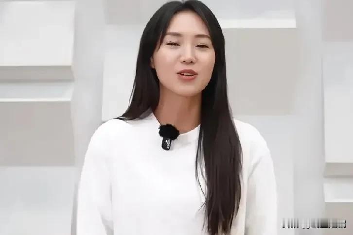 云朵遭网暴，刀郎沉默是默认了这件事
  刀郎线上演唱会及线下成都演唱会，云朵就遭
