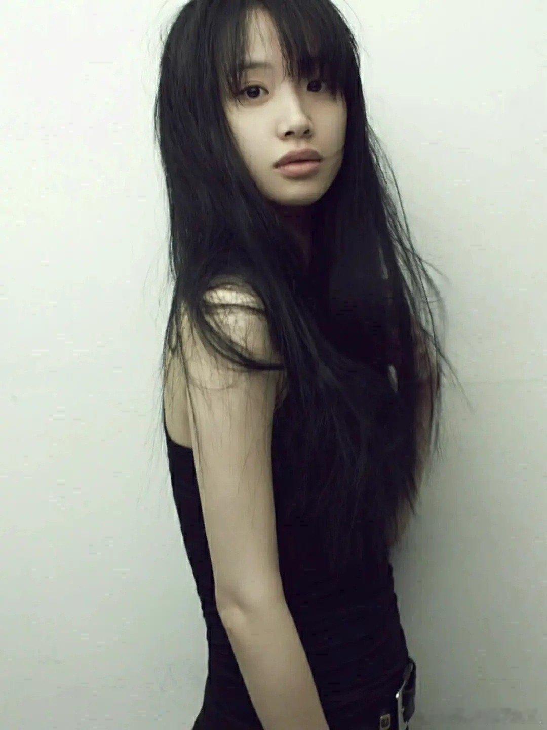 来看看李梦的少女时代，也挺有辨识度的，为啥没大🔥 ？ ​​​