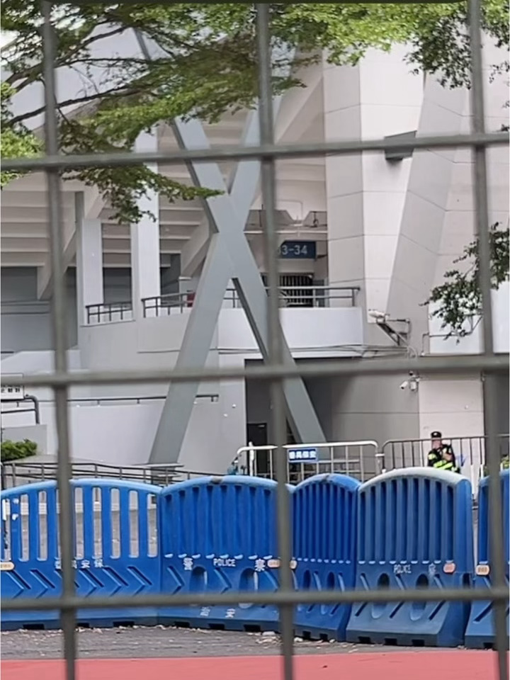 我听的好想哭啊。 